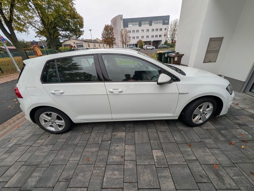 VW Golf 151.000 km 11.100 € Fuldatal 34233