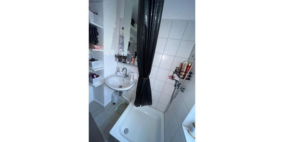 Dachgeschoßwohnung Göttingen - 3 Zimmer, 50 m&sup2;, 400&euro; | Angebot:26321708