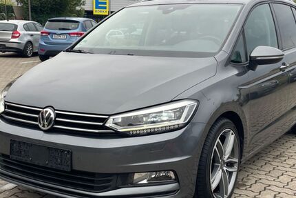 VW Touran 303.303 km 11.900 € Göttingen 37081
