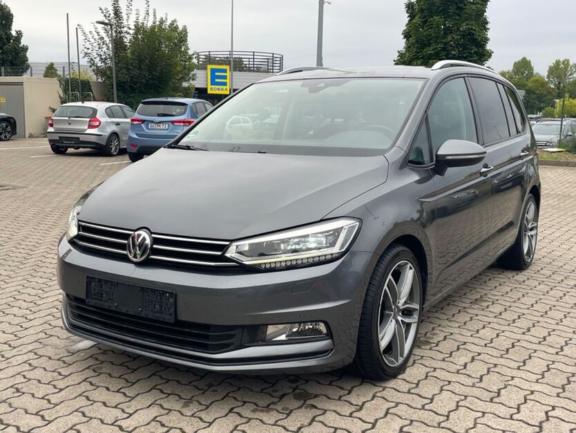 VW Touran 303.303 km 11.900 € Göttingen 37081