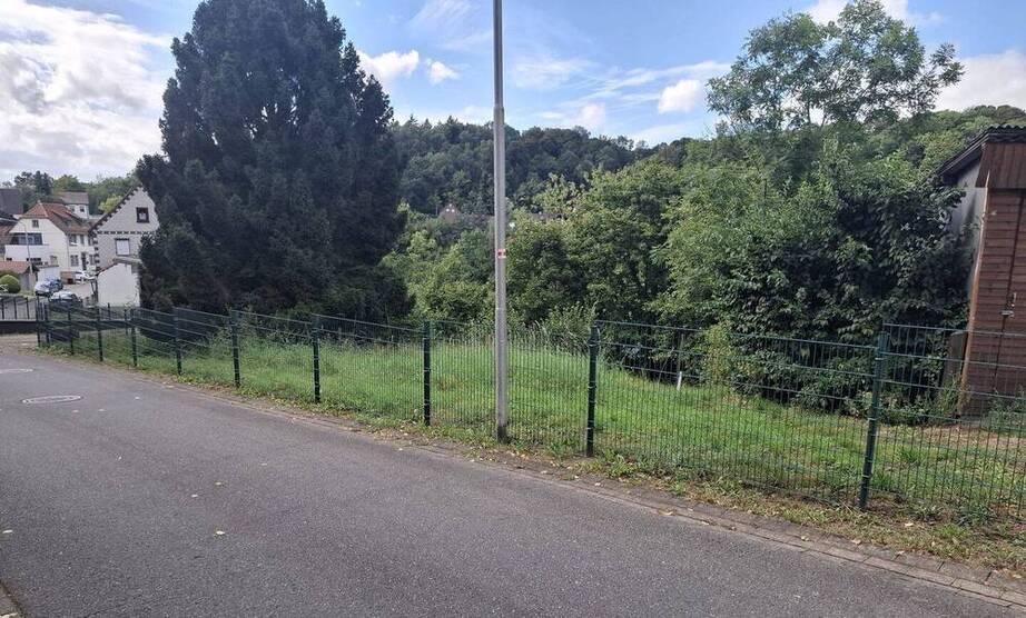 Unbebautes Wohnbaugrundstück am See - Ein- bis Zweifamilienhaus möglich - Verhandlungsbasis
