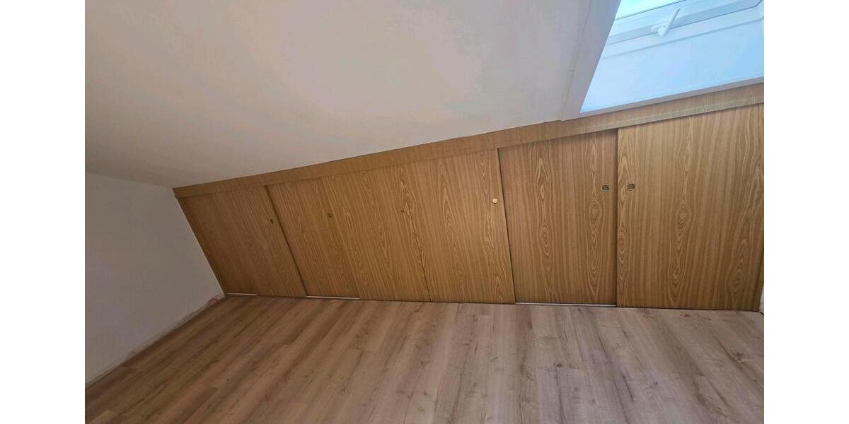 Dachgeschoßwohnung Dransfeld - 3 Zimmer, 94 m&sup2;, 800&euro; | Angebot:26272820