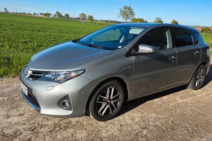 Toyota Auris 137.800 km 12.400 &euro; Hardegsen 37181
