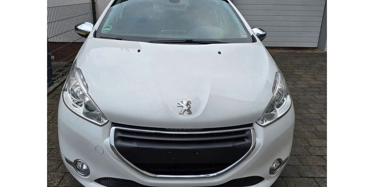 Peugeot 208 169.000 km 4.900 &euro; Bodenfelde 37194