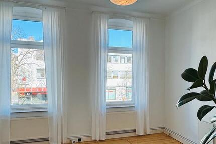 RaumRäume in unserer Büro-Praxisgemeinschaft im schönen Altbau