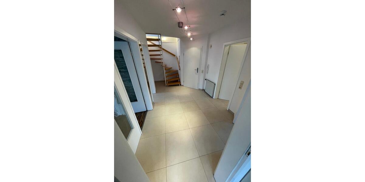 Maisonettenwohnung Dransfeld - 4 Zimmer, 120 m&sup2;, 990&euro; | Angebot:25613508