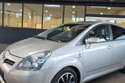 Toyota Corolla Verso 214.300 km 3.800 &euro; Göttingen 37081