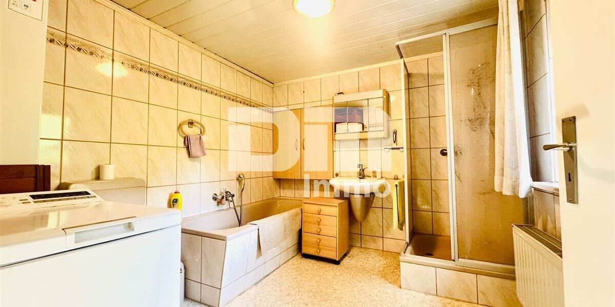 Großzügiges Einfamilienhaus mit moderner Heizung + Kachelofen in Arenshausen - Einfamilienhaus Arenshausen | Angebot:27055117