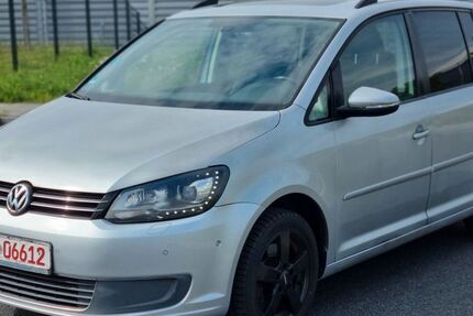 VW Touran 306.000 km 5.900 &euro; Göttingen 37079