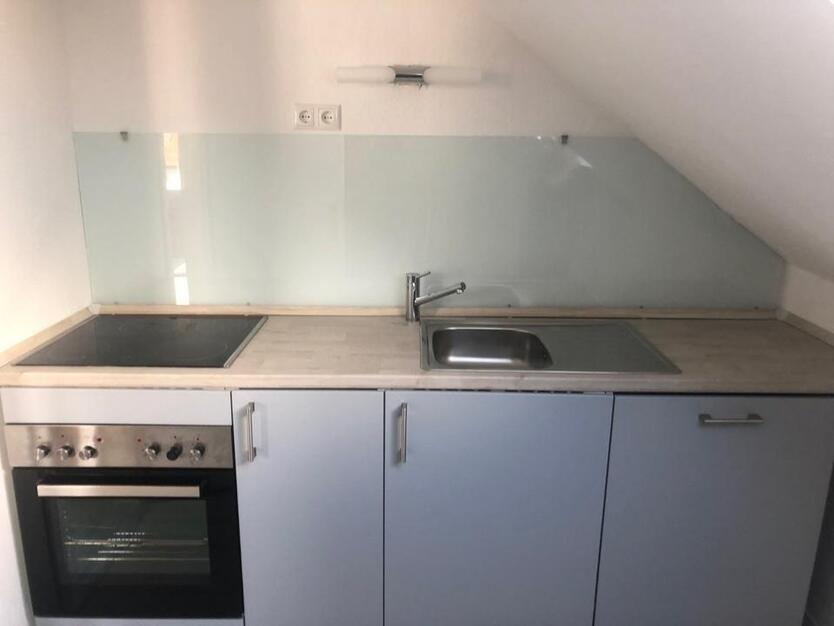 2 Zimmer Dachgeschoßwohnung Elliehausen in 4 Parteienhaus