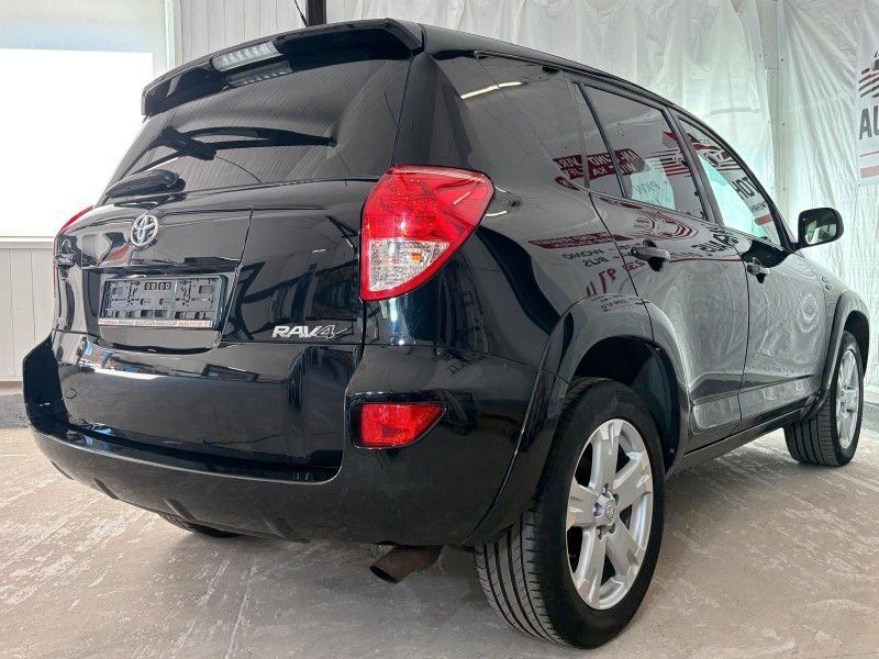 RAV 4