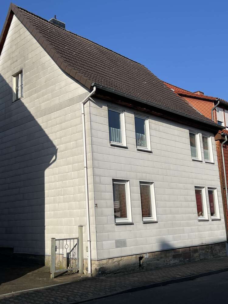 Haus zum Kaufen in Dransfeld 235.000 € 142 m²