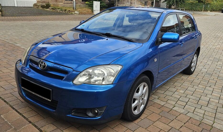 Toyota Corolla 174.000 km 3.800 € Bovenden 37120