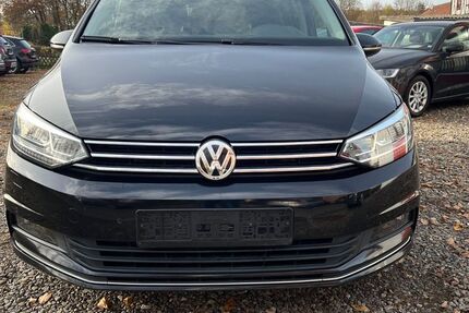 VW Touran 157.500 km 16.999 € Rosdorf/Obernjesa 37124
