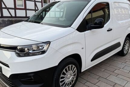 Toyota Proace (Verso) 218.421 km 7.490 &euro; Göttingen 37077