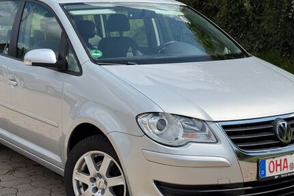 VW Touran 152.000 km 6.499 € Osterode 37520