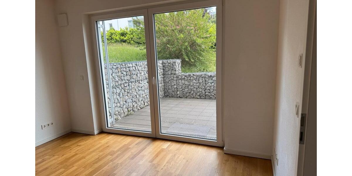 3,5 Zimmer Wohnung mit eigenem Garten , großer Terrasse 3 zimmer