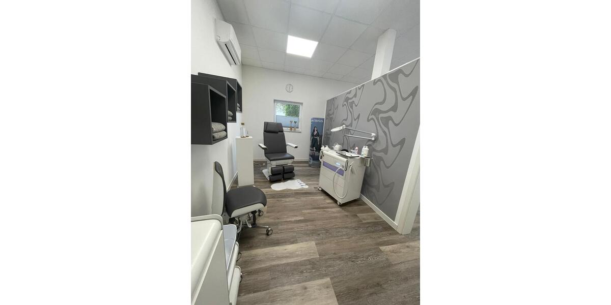 Gewerbefläche zu vermieten – 80 m² – Tiftlingerode zimmer