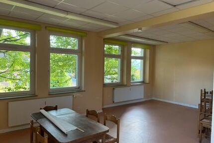 Haus Gieboldehausen - 10 Zimmer, 260 m&sup2;, 1.500&euro; | Angebot:25710832