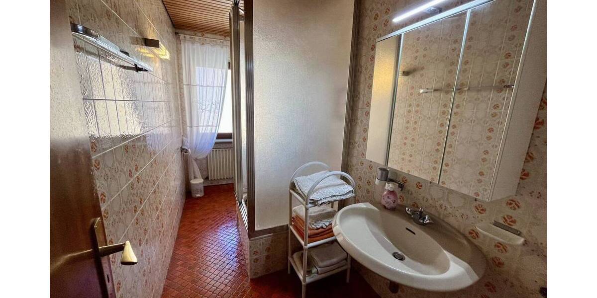 Einfamilienhaus Uslar - 9 Zimmer, 276 m&sup2;, 320.000&euro; | Angebot:26912928