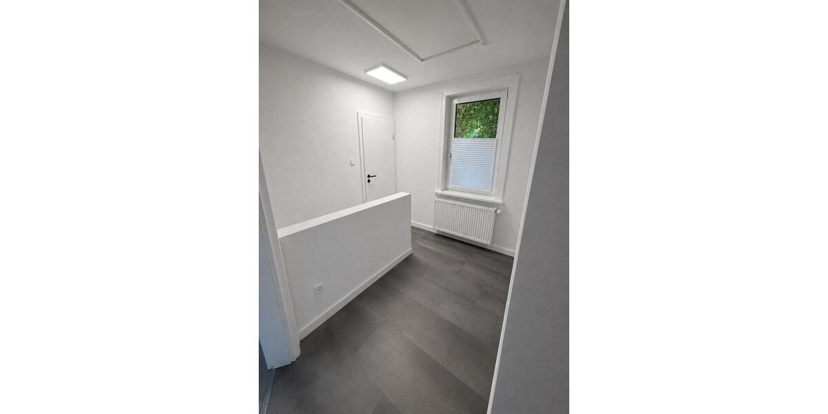 Einfamilienhaus Hardegsen - 6 Zimmer, 103 m&sup2;, 120.000&euro; | Angebot:26758264