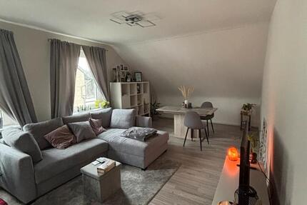 Helle Dachgeschosswohnung 3 zimmer