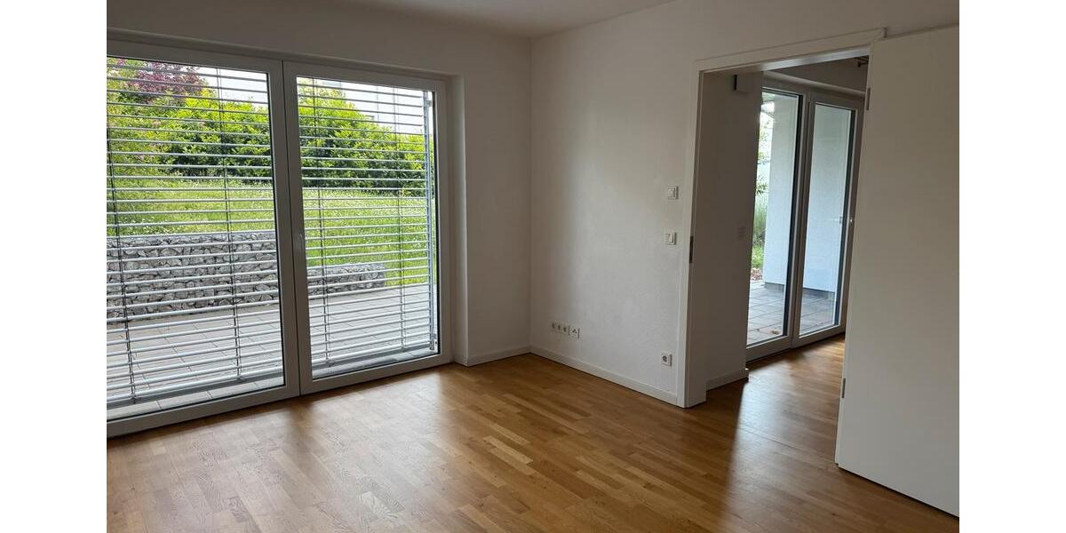 3,5 Zimmer Wohnung- eigenem Garten , Terrasse, barrierefrei 3.5 zimmer
