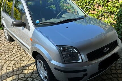 Ford Fusion 88.000 km 2.500 € Jühnde 37127