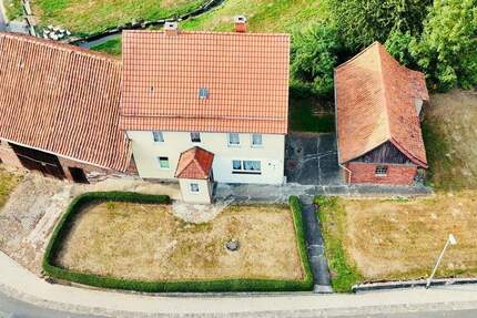 Einfamilien-Fachwerkhaus in Moringen - Großenrode mit Nebengebäuden 5 zimmer