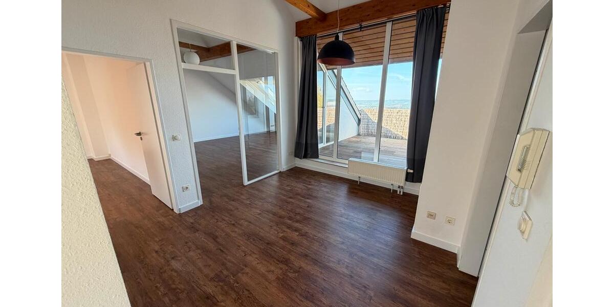 Dachgeschoßwohnung Göttingen Oststadt - 2.5 Zimmer, 74 m&sup2;, 1.140&euro; | Angebot:26357086
