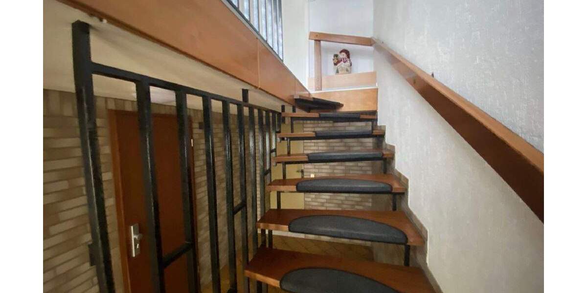 Mehrfamilienhaus mit extra Baugrundstück 4.208 m² in Bovenden-Reyershausen 1 zimmer