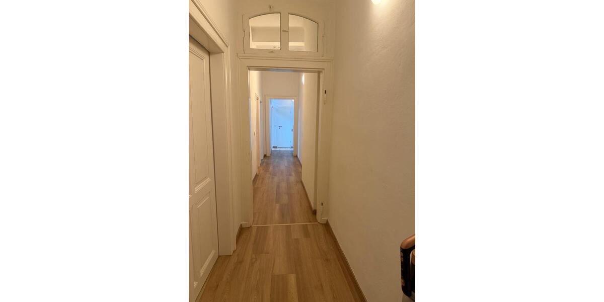 Etagenwohnung Göttingen Oststadt - 5 Zimmer, 100 m&sup2;, 430&euro; | Angebot:26480684