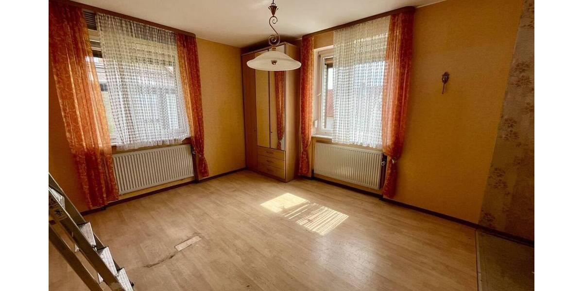Einfamilienhaus Northeim - 7 Zimmer, 175 m&sup2;, 275.000&euro; | Angebot:26696909