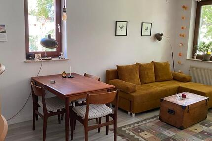 2 Zi, Einbauküche, Bad, Balkon Ostviertel