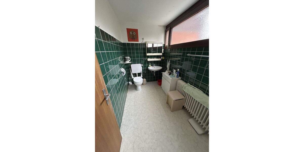 Von privat: Reihenmittelhaus mit 5 Zimmern, Garten, Keller und Garage in Bovenden 5 zimmer