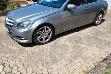 Mercedes-Benz 220 193.000 km 6.000 &euro; Moringen 37186