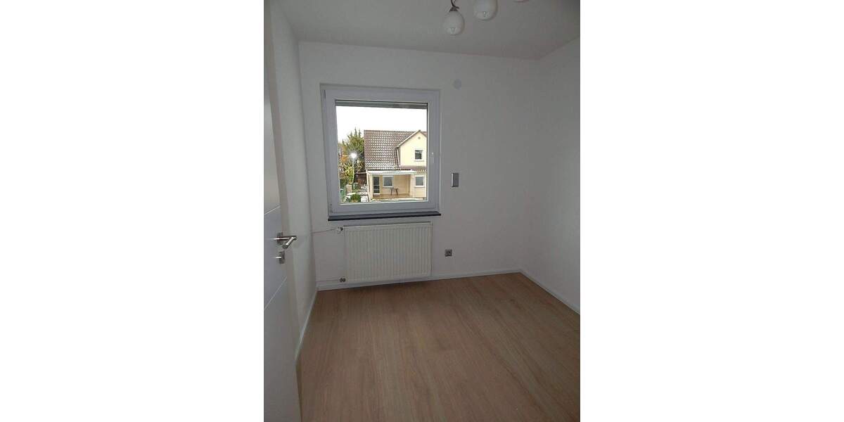 Reihenmittelhaus Göttingen Grone - 6 Zimmer, 112 m&sup2;, 1.600&euro; | Angebot:25684409