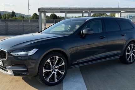 Volvo V90 Cross Country 124.850 km 26.290 &euro; Rosdorf 37124