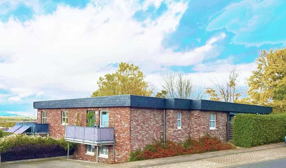 Haus zum Kaufen in Bovenden 875.000 € 320 m² 12 zimmer