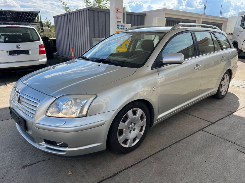 Toyota Avensis 197.000 km 2.300 € Göttingen 37079