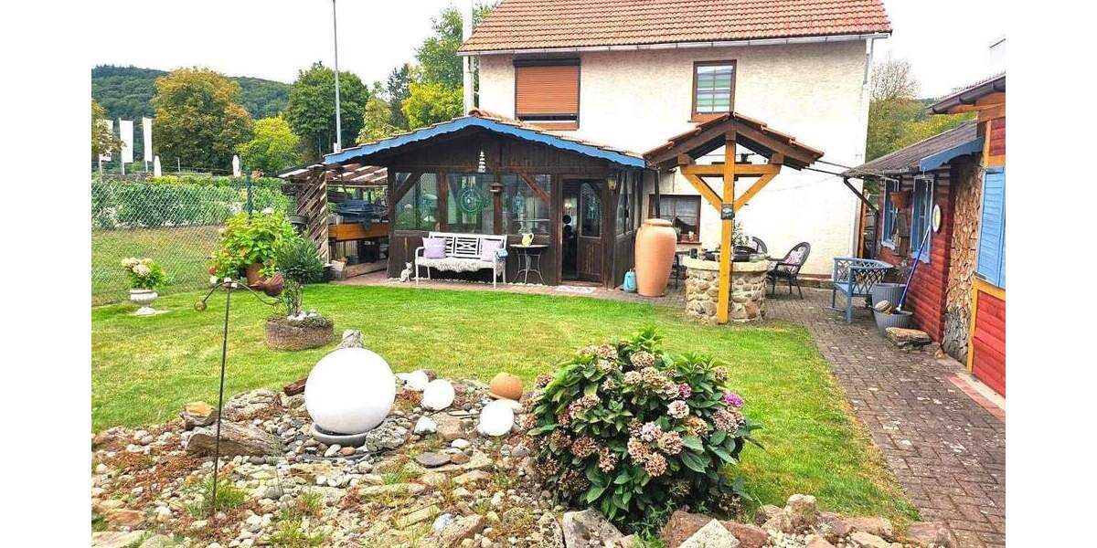 Mehrfamilienhaus, Wohnhaus Hann. Münden - 7 Zimmer, 306 m&sup2;, 299.000&euro; | Angebot:25738657