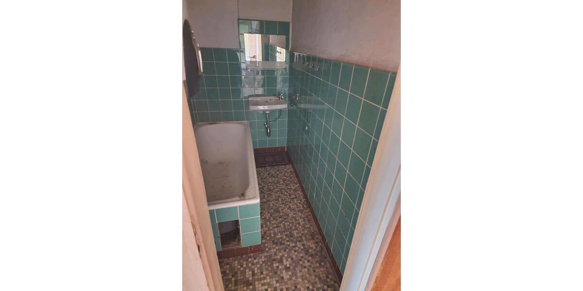 Sanierungsbedürftiges Haus mit Scheunen in Hilkerode 10 zimmer