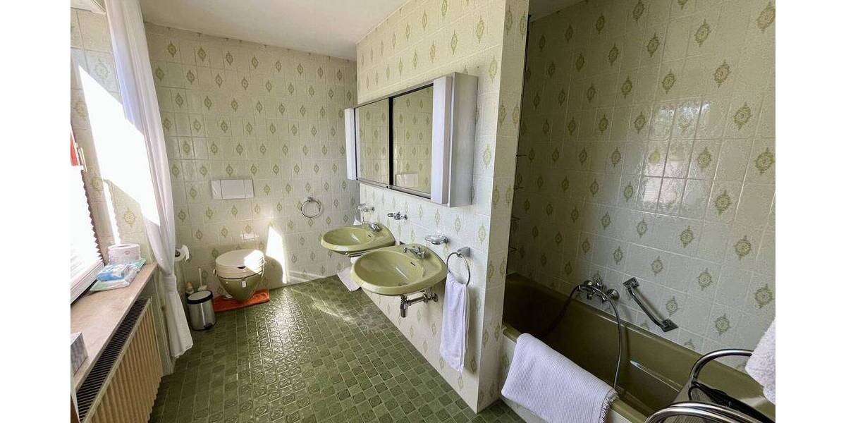 Einfamilienhaus Uslar - 9 Zimmer, 276 m&sup2;, 320.000&euro; | Angebot:26912928