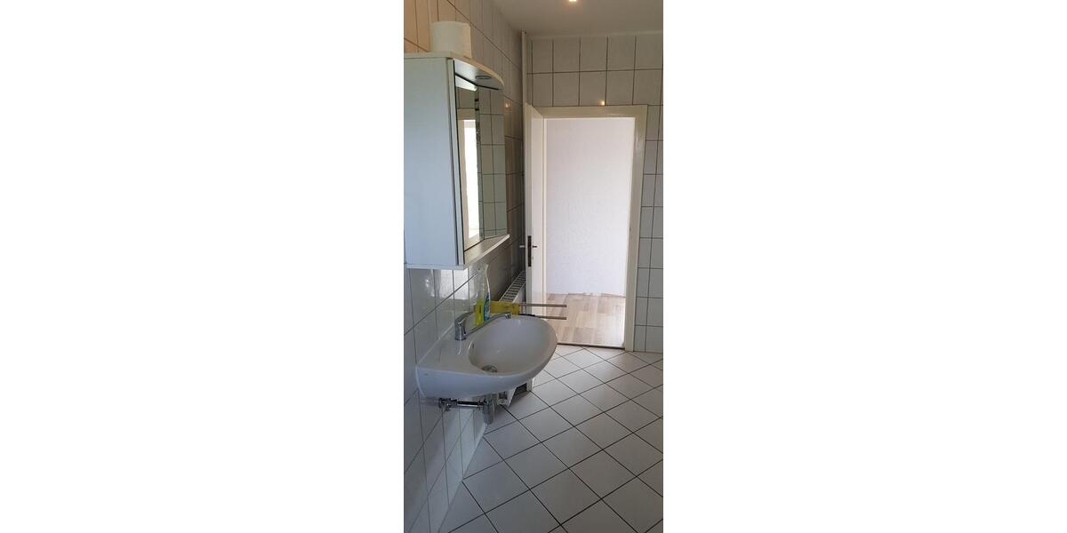 Etagenwohnung Göttingen Oststadt - 4 Zimmer, 110 m&sup2;, 800&euro; | Angebot:25162357