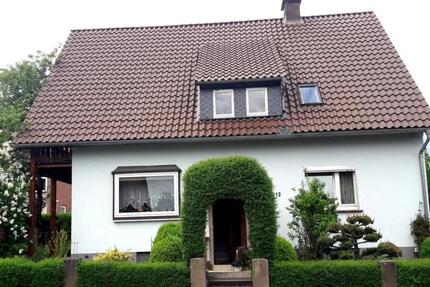 Schöne Wohnung mit 4 Zimmern, Keller, großer Balkon, Einbauküche 4 zimmer