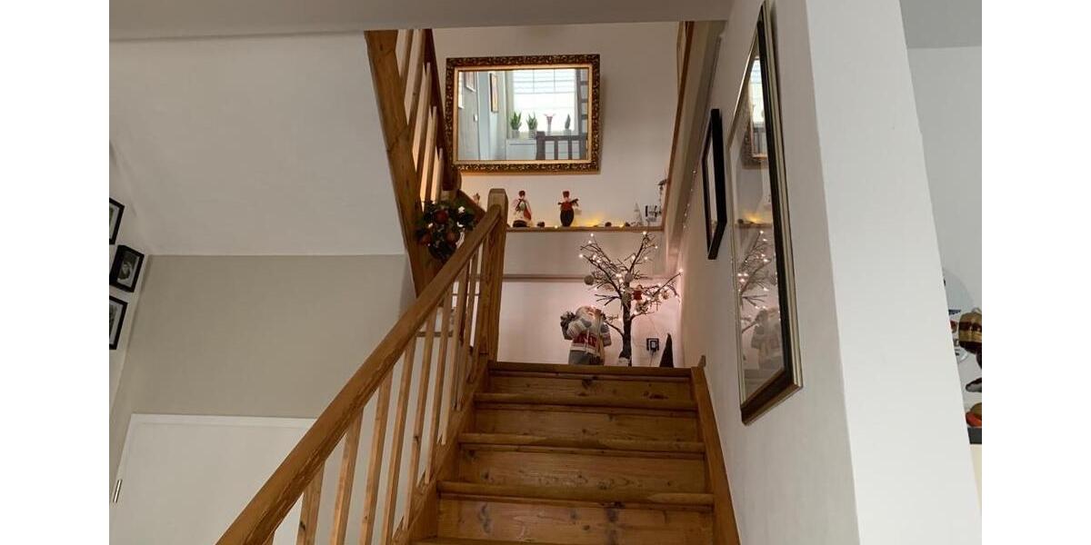 Reihenhaus Uslar - 5.5 Zimmer, 140 m&sup2;, 1.150&euro; | Angebot:24842663