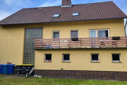 4-Familienhaus in Dransfeld mit 5 Garagen - Haus Dransfeld | Angebot:25854056