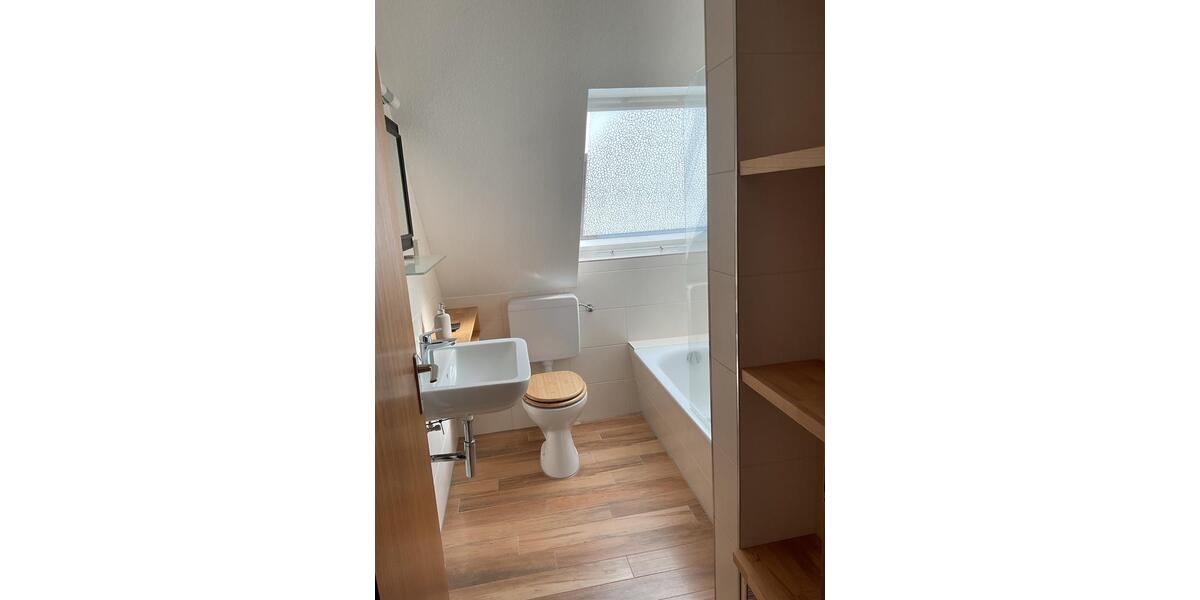 Dachgeschoßwohnung Gleichen - 3 Zimmer, 70 m&sup2;, 680&euro; | Angebot:25512118