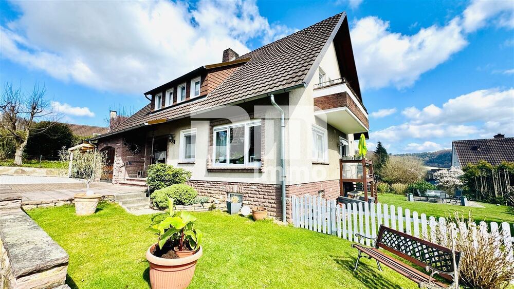 Umfangreich saniertes Ein- bis Zweifamilienhaus in idyllischer Ortsrandlage - Einfamilienhaus Bodenfelde | Angebot:27230379