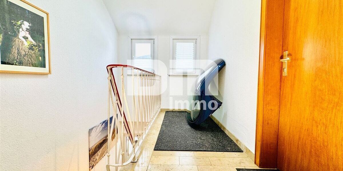 Umfangreich saniertes Ein- bis Zweifamilienhaus in idyllischer Ortsrandlage - Einfamilienhaus Bodenfelde | Angebot:27230379